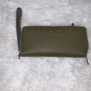 Michael Kors Large wallet